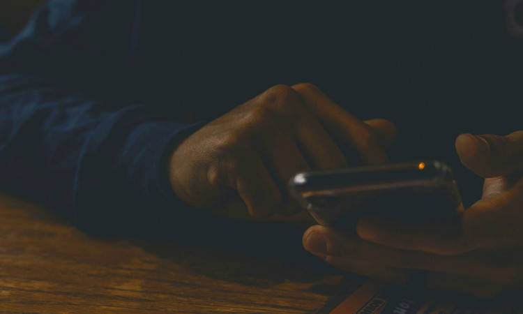 Mentes Conectadas: Usar a pornografia como fuga pode ser vício?