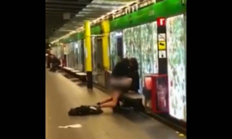 Casal filmado a fazer sexo em plena estação de metro